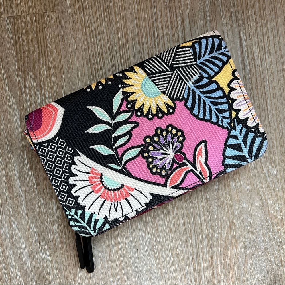 Vera Bradley Floral Zip Around Wallet Pink Interior Organizer - Picture 1 of 7